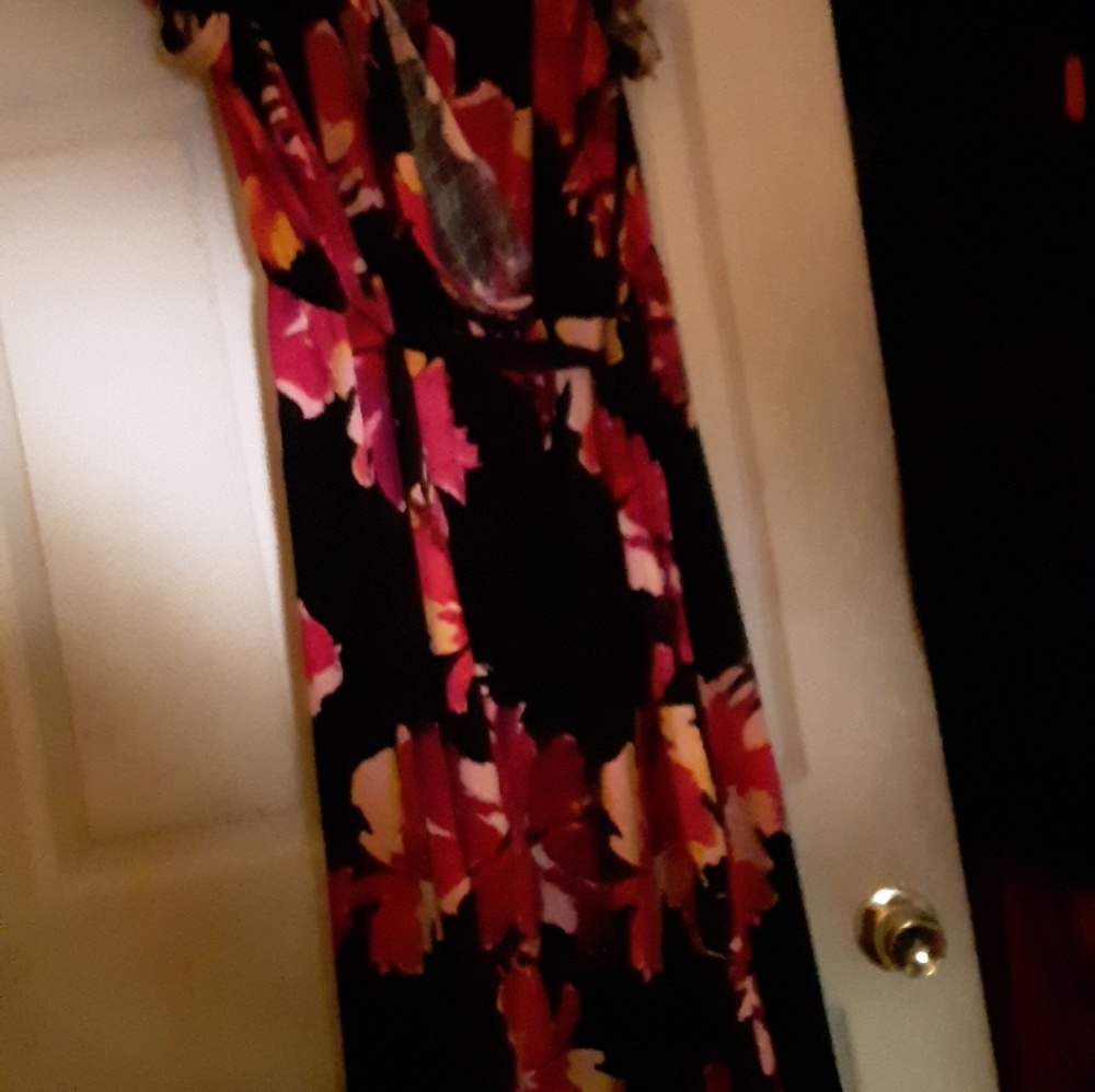 Beautiful  flowered wrap around  dress